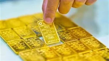 تحديثات الصاغة.. سعر سبيكة ذهب BTC وزن 10 جرامات خلال تعاملات السبت